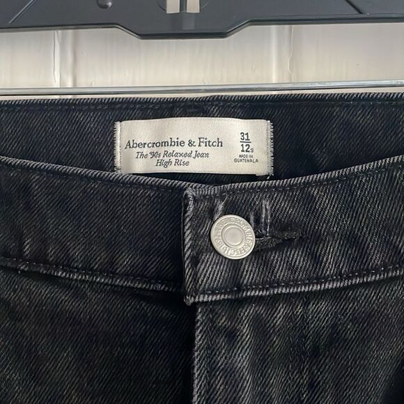 Abercrombie & Fitch 90s Relaxed Jean High Rise - Picture 4 of 5